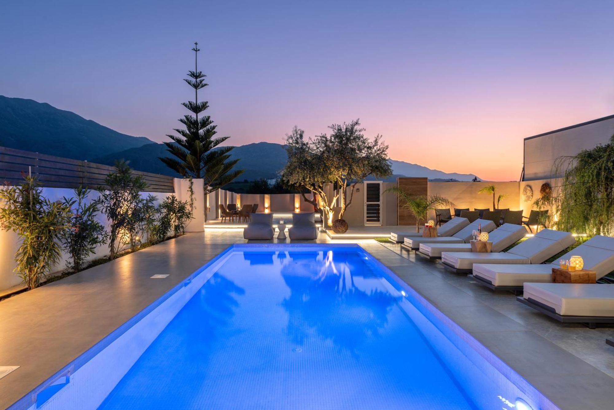 Hypnosis Beachside Villa With Private Heated Pool Georgioupoli Eksteriør billede